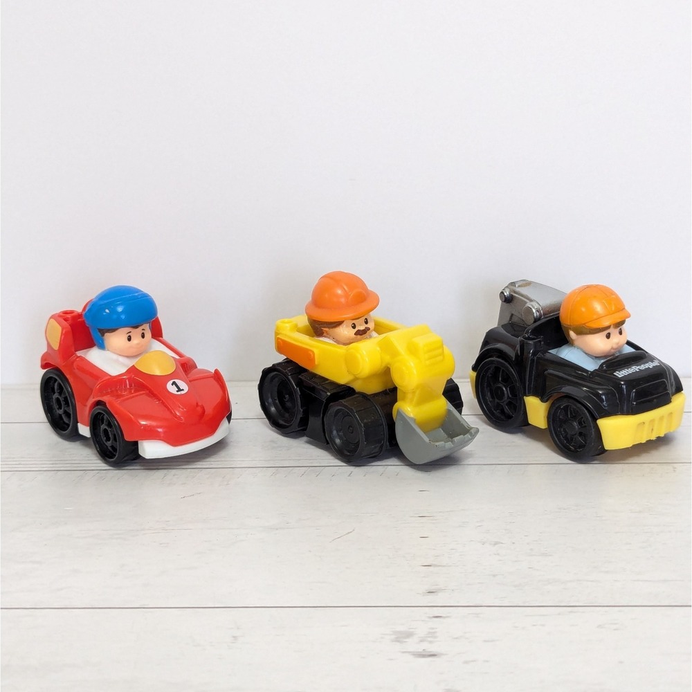 Fisher Price Little People Wheelies Lot Of 3 Cars Tow , Race, Construction
